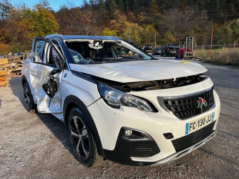 Peugeot 3008 1.2 puretech , снимка 3 - Автомобили и джипове - 53392274
