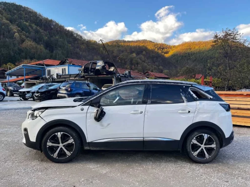 Peugeot 3008 1.2 puretech , снимка 8 - Автомобили и джипове - 53392274
