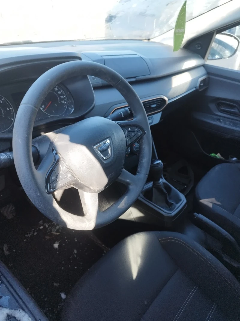 Dacia Sandero 1.0 tce, снимка 5 - Автомобили и джипове - 53564971