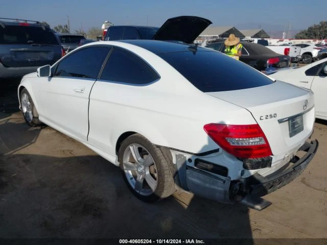 Mercedes-Benz C 250 Keyless* климатроник* Парктроник* Подгрев, снимка 12 - Автомобили и джипове - 47901528