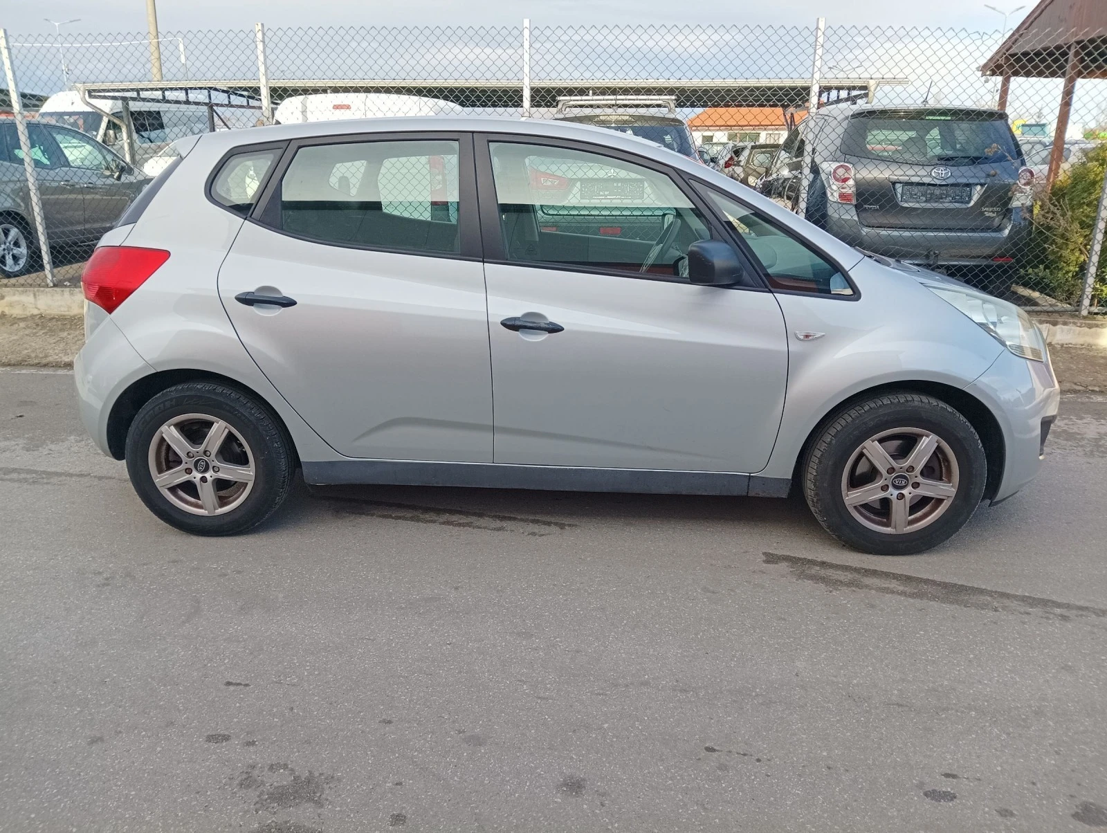 Kia Venga 1.4 CVVT 90PS 79000км. - изображение 4