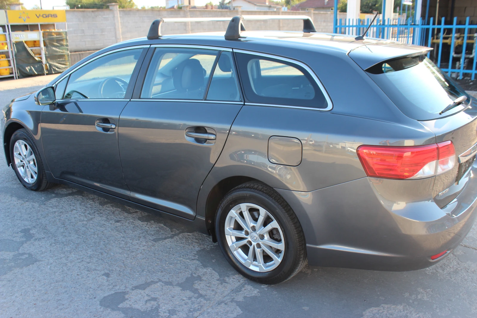 Toyota Avensis 2.0i 152к.с.АВТОМАТ, ФЕЙСЛИФТ, ШВЕЙЦАРИЯ - изображение 8