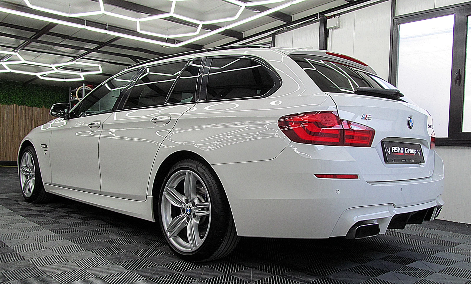 BMW 535 Xdrive/M-PAKET/PANORAMA/PODGREV/СОБСТВЕН ЛИЗИНГ - изображение 4