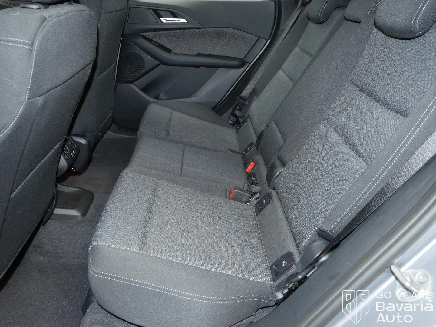 BMW 218 i Active Tourer Steptronic - изображение 8