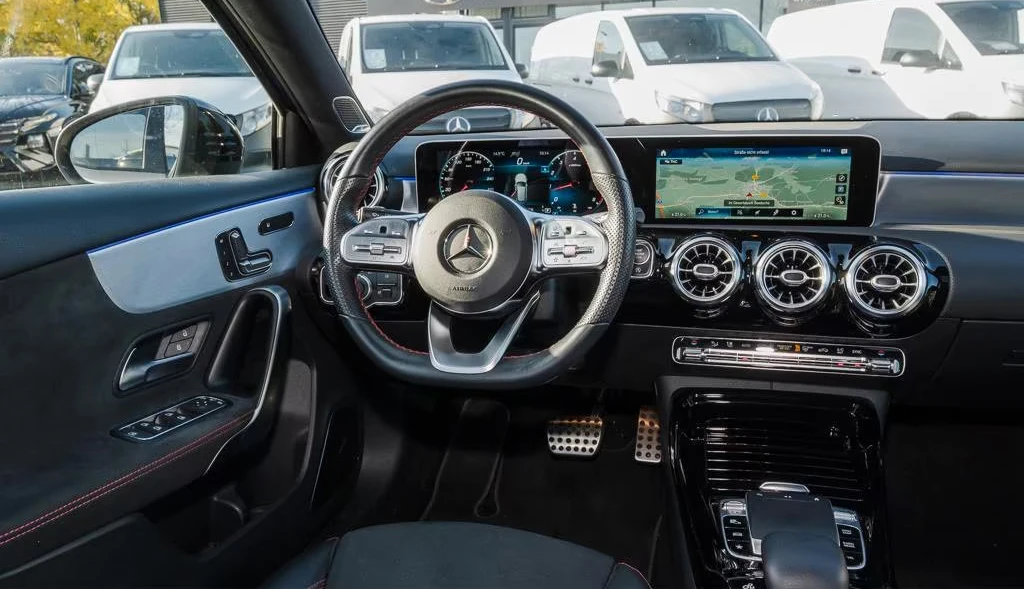 Mercedes-Benz A45 AMG 4MATIC/387HP/PANO/360/HUD/DISTR/BURM/MEMO/671g - изображение 8