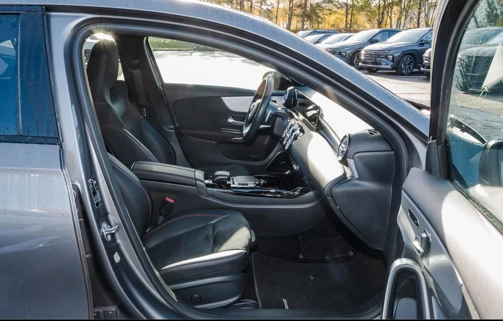 Mercedes-Benz A45 AMG 4MATIC/387HP/PANO/360/HUD/DISTR/BURM/MEMO/671g - изображение 10