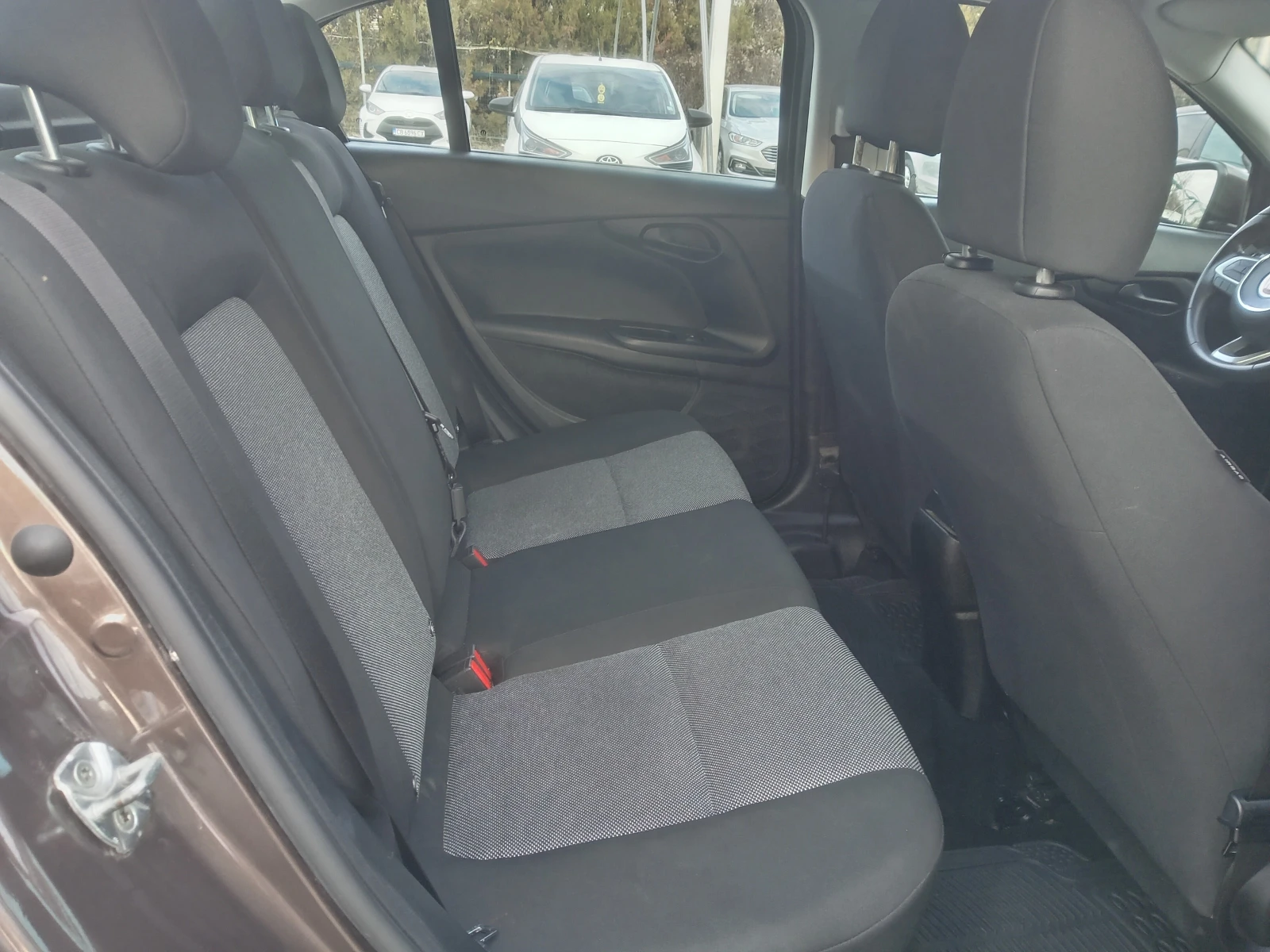 Fiat Tipo 1.3D - изображение 9