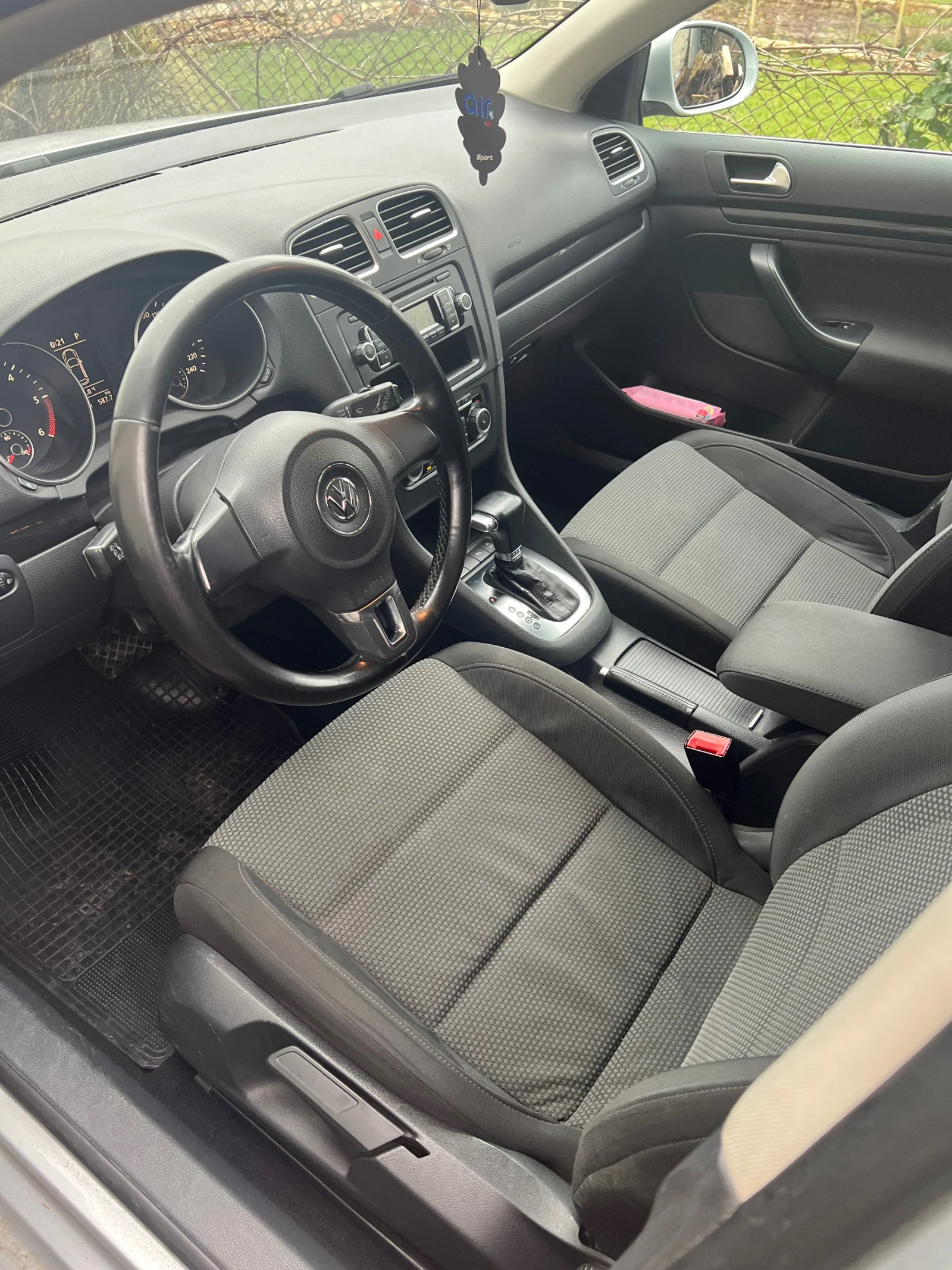 VW Golf 1.6 TDI DSG | Mobile.bg � ����������� 9