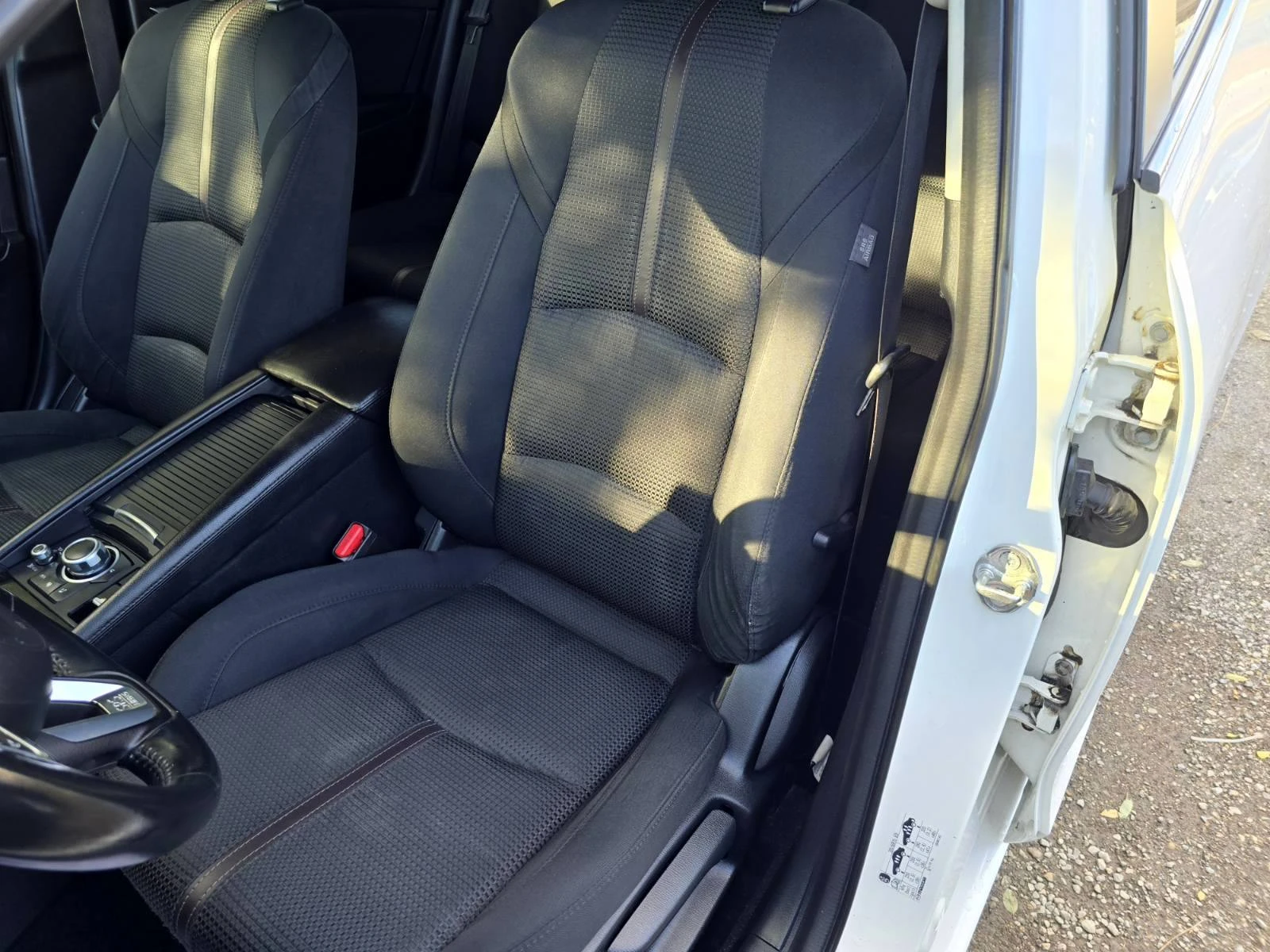 Mazda 3 ���� ���/��� ������/2.0i/SKYACTIV | Mobile.bg � ����������� 14