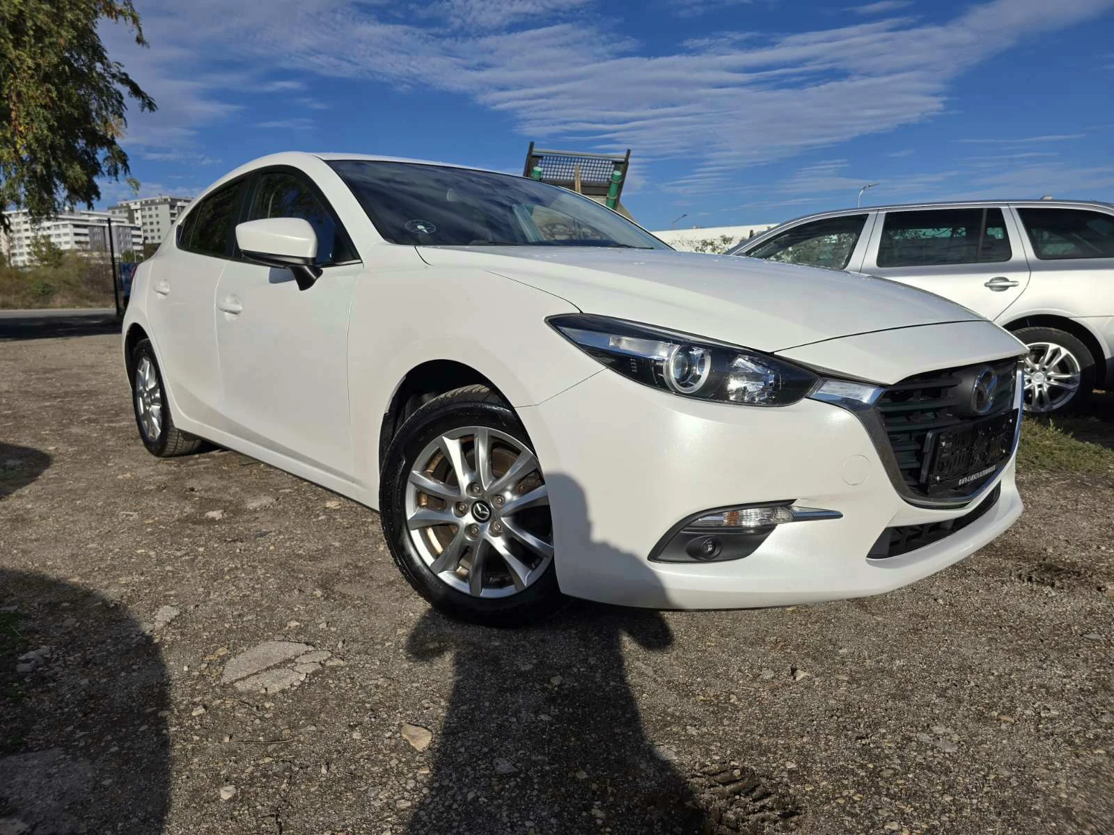 Mazda 3 КАТО НОВ/ФУЛ ЕКСТРИ/2.0i/SKYACTIV - изображение 3