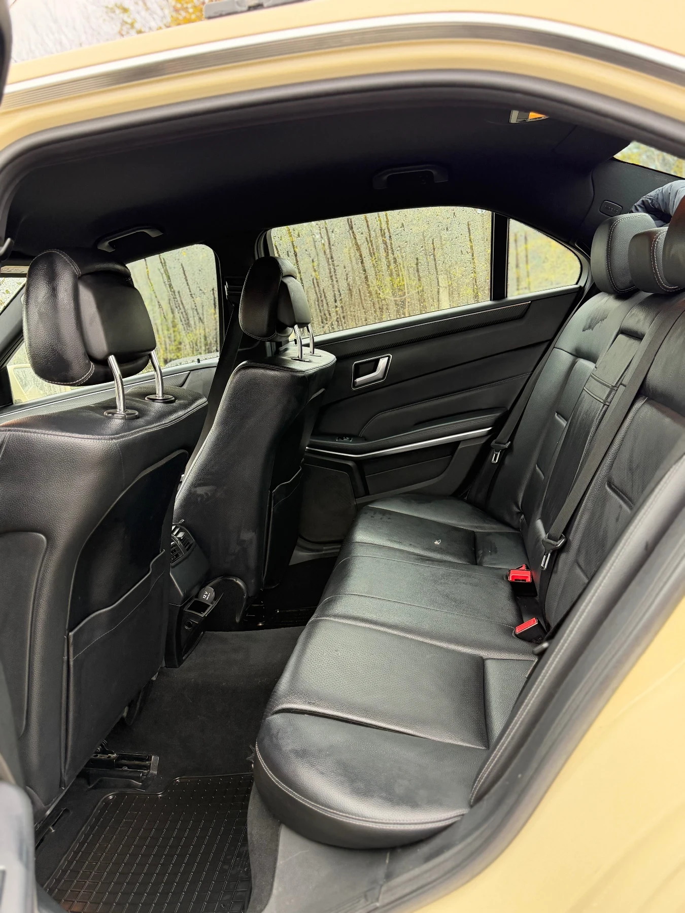 Mercedes-Benz E 220, снимка 10 - Автомобили и джипове - 53759401