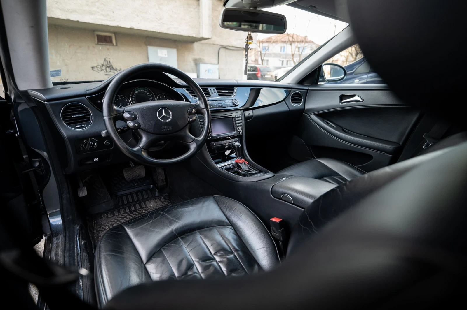 Mercedes-Benz CLS 320 CDI, снимка 17 - Автомобили и джипове - 53840967