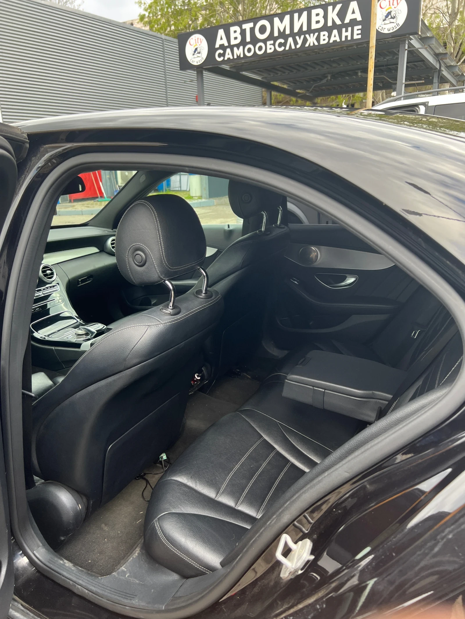 Mercedes-Benz C 220, снимка 10 - Автомобили и джипове - 54149693