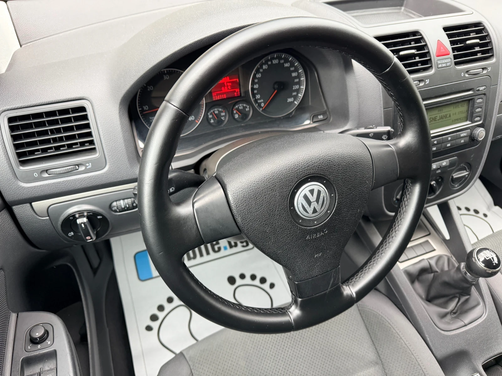 VW Golf 1.9TDI* ИТАЛИЯ* 2КЛЮЧА* РЕАЛНИ КМ* ТЕМПОМАТ* , снимка 11 - Автомобили и джипове - 54380007