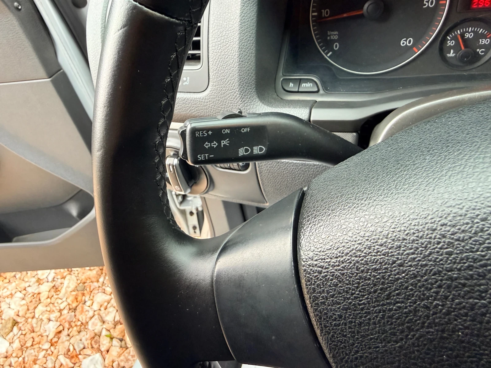 VW Golf 1.9TDI* ИТАЛИЯ* 2КЛЮЧА* РЕАЛНИ КМ* ТЕМПОМАТ* , снимка 14 - Автомобили и джипове - 54380007