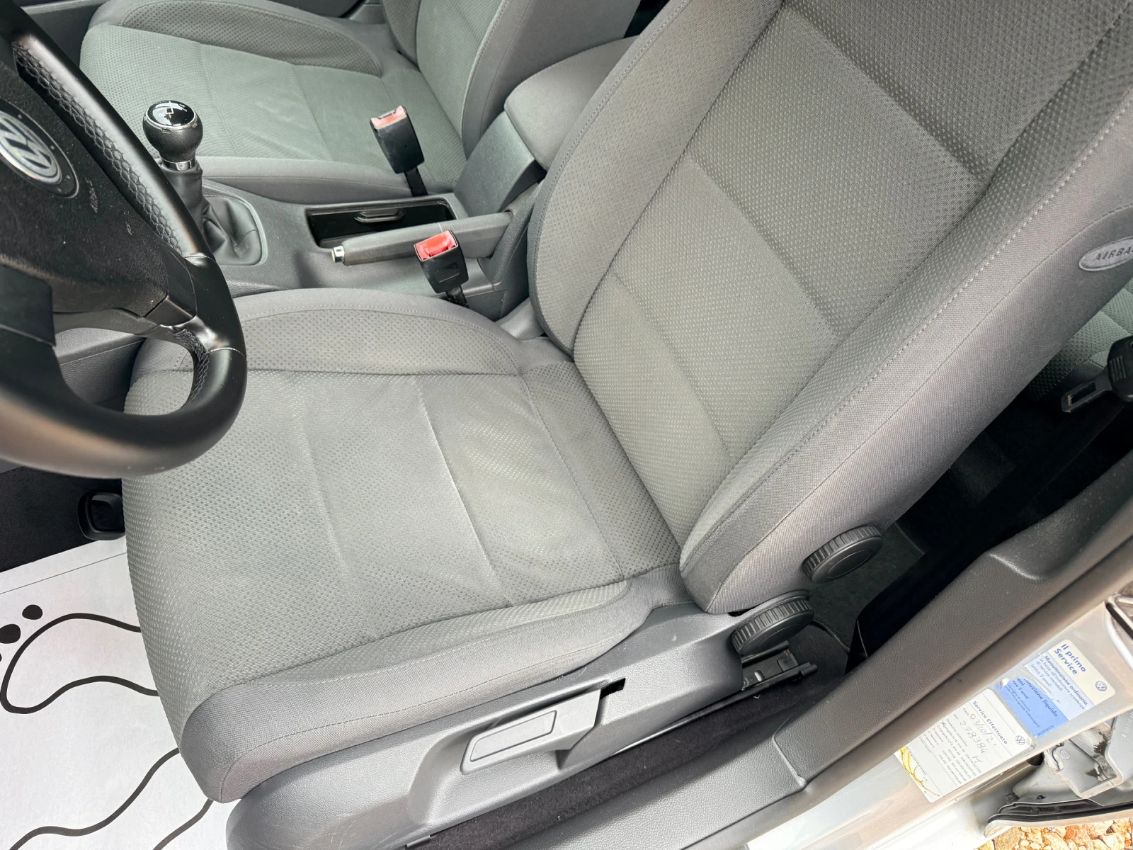 VW Golf 1.9TDI* ИТАЛИЯ* 2КЛЮЧА* РЕАЛНИ КМ* ТЕМПОМАТ* , снимка 13 - Автомобили и джипове - 54380007