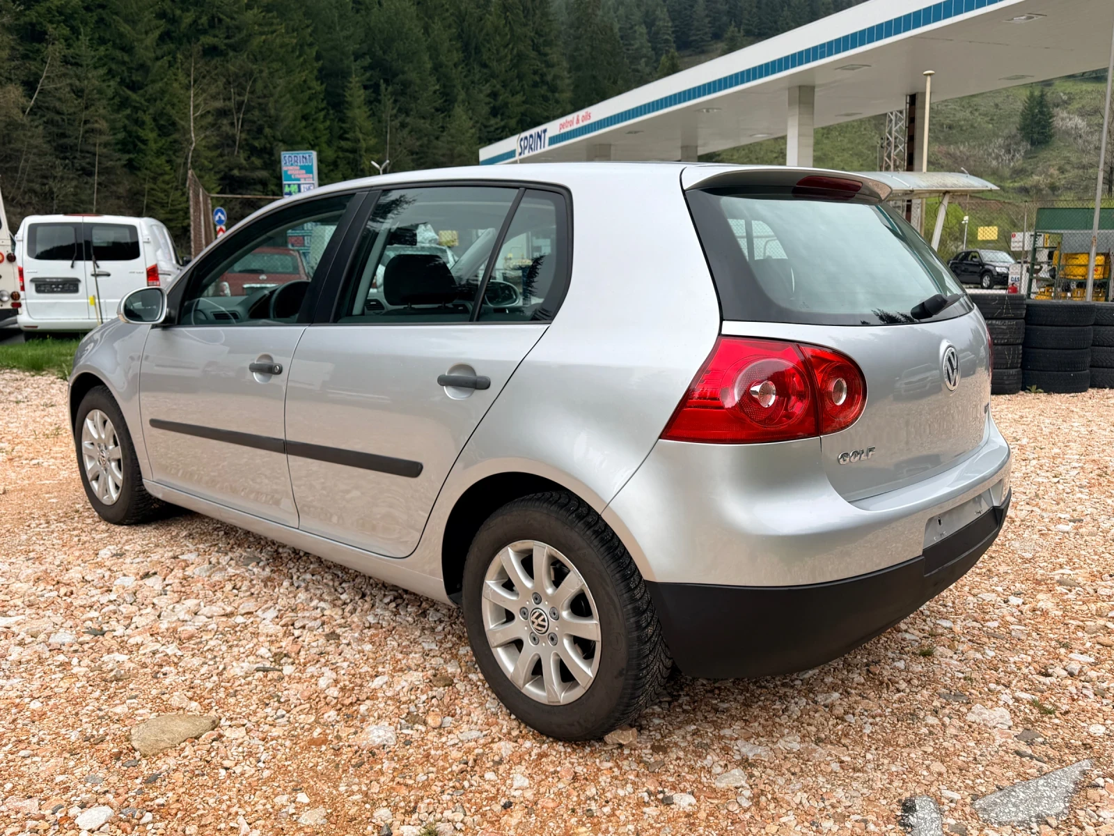 VW Golf 1.9TDI* ИТАЛИЯ* 2КЛЮЧА* РЕАЛНИ КМ* ТЕМПОМАТ* , снимка 4 - Автомобили и джипове - 54380007