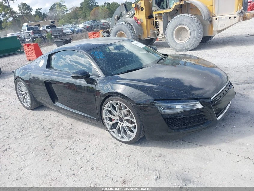 Audi R8 2015 AUDI R8 4.2