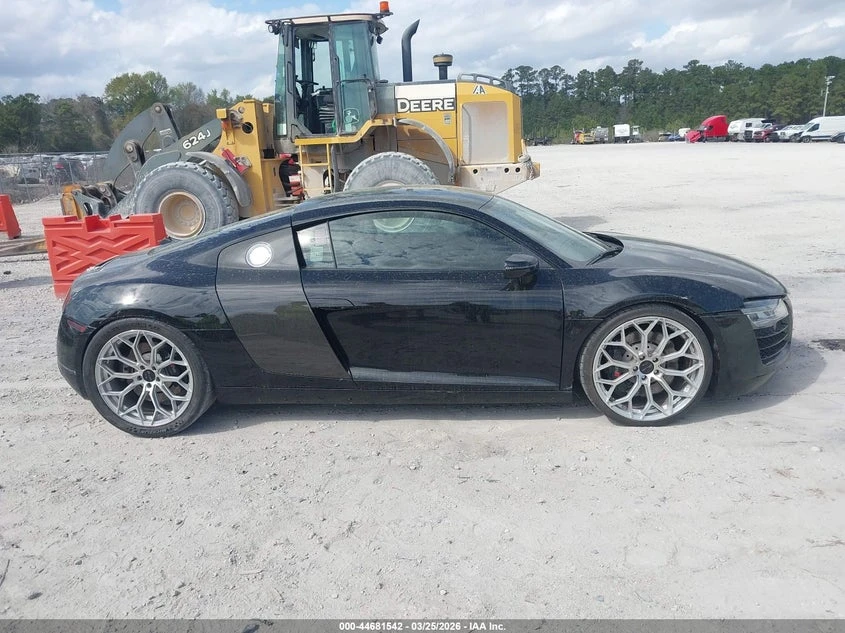 Audi R8 2015 AUDI R8 4.2, снимка 5 - Автомобили и джипове - 54436054
