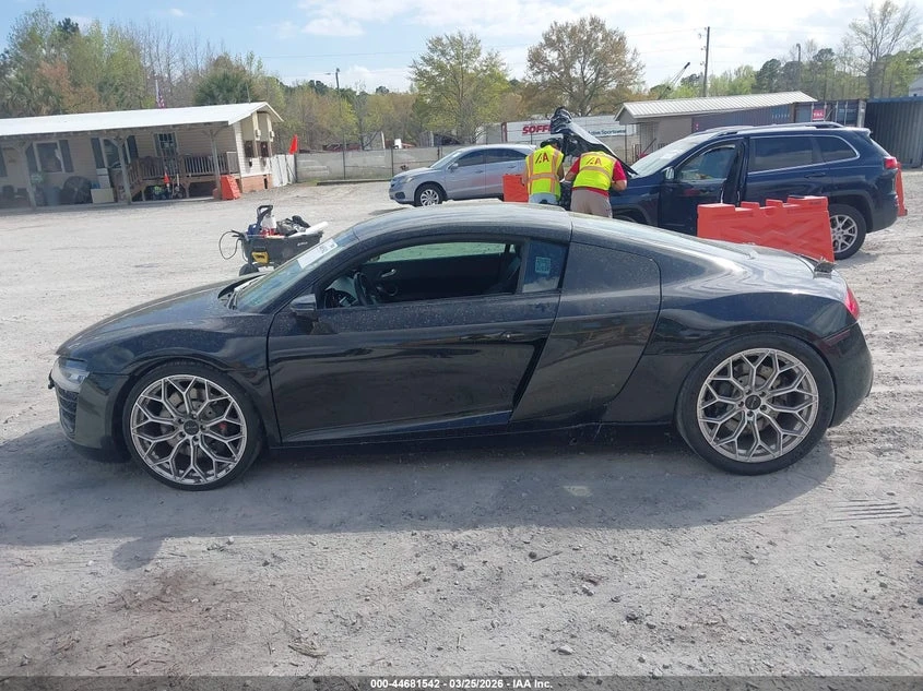 Audi R8 2015 AUDI R8 4.2, снимка 6 - Автомобили и джипове - 54436054