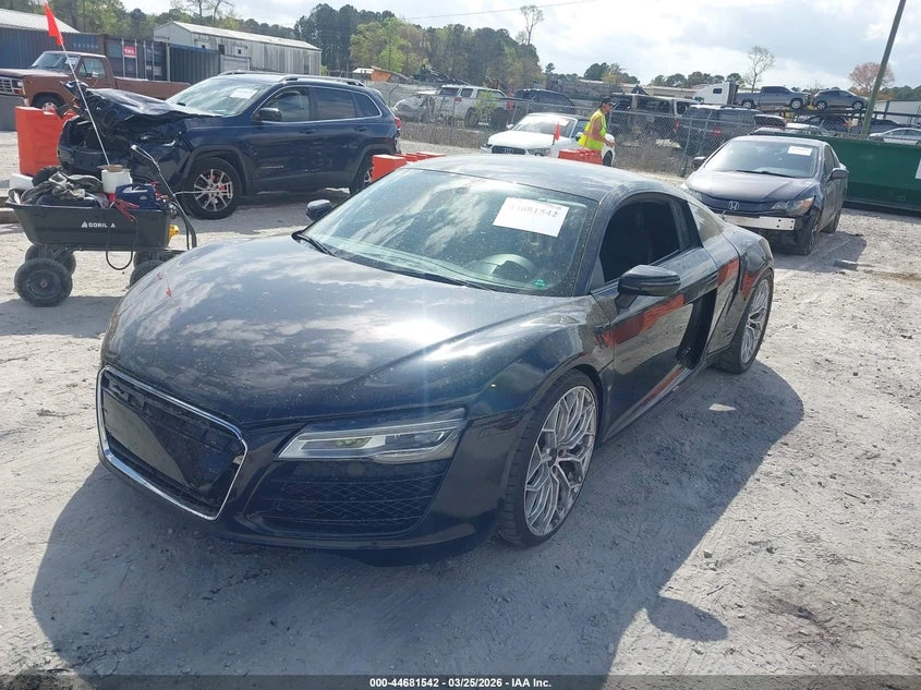 Audi R8 2015 AUDI R8 4.2, снимка 3 - Автомобили и джипове - 54436054
