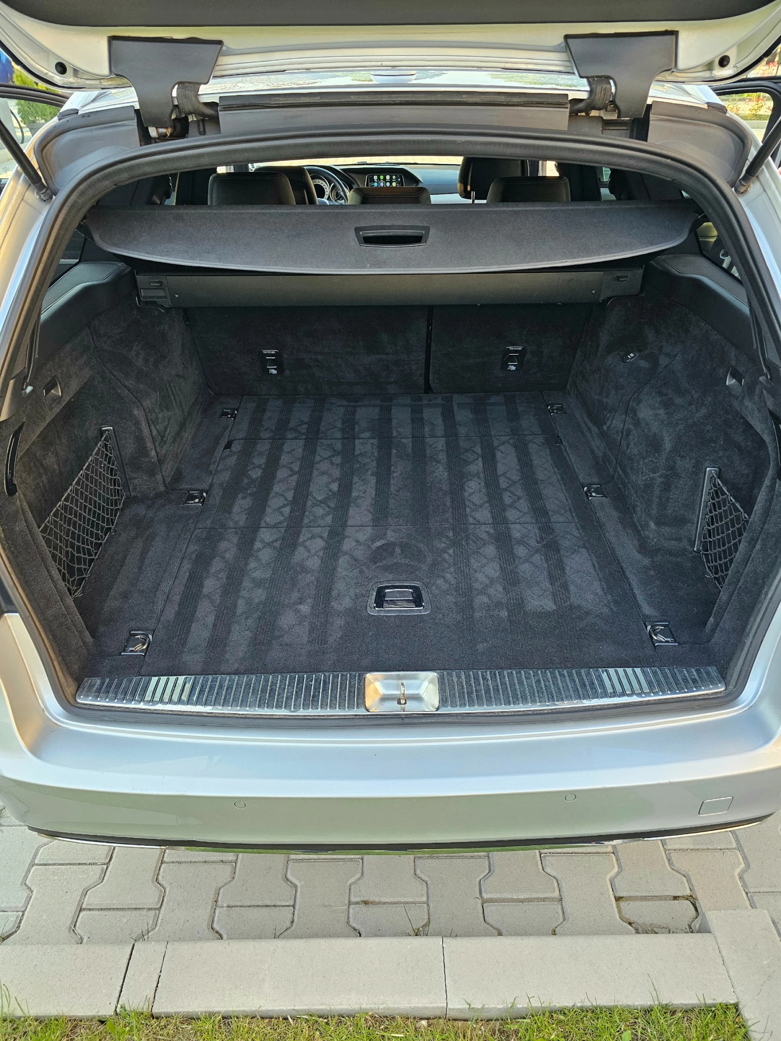 Mercedes-Benz E 220, снимка 13 - Автомобили и джипове - 54441998