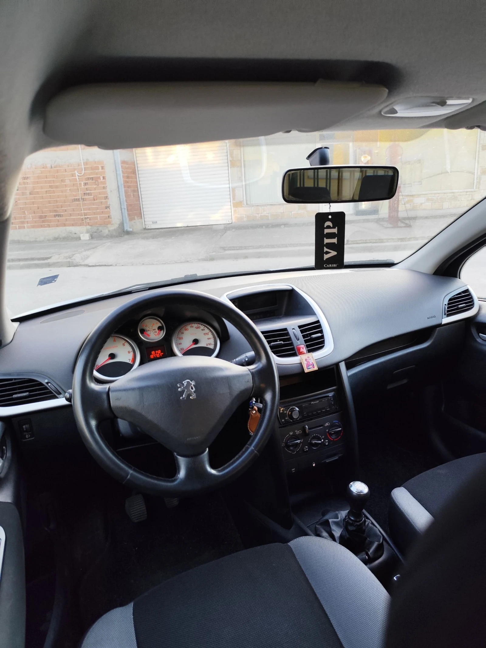 Peugeot 207 Бензинов , снимка 9 - Автомобили и джипове - 54549391