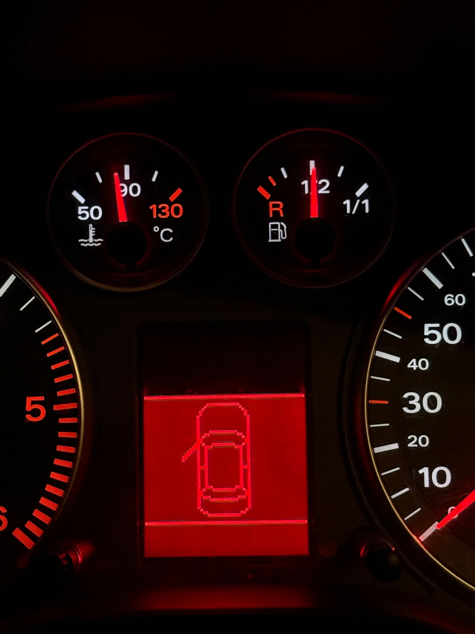 Audi A3 1.9 tdi идва с летни и зимни гуми, снимка 15 - Автомобили и джипове - 54948084