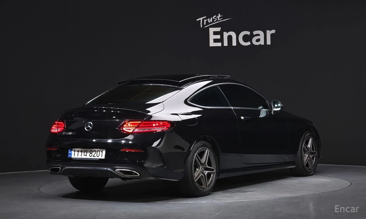 Mercedes-Benz C 200 COUPE* ПОДГРЕВ* НАВИГАЦИЯ, снимка 2 - Автомобили и джипове - 54958441