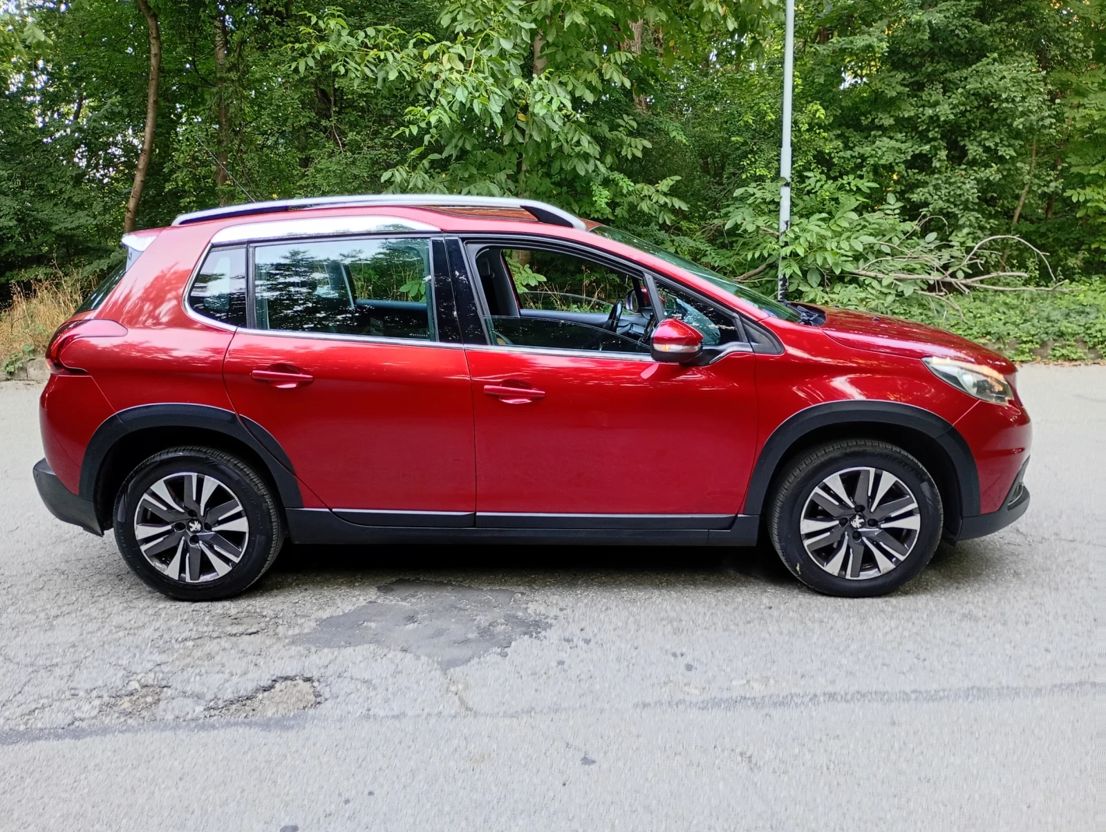 Peugeot 2008 1.2 автоматик , снимка 5 - Автомобили и джипове - 55385676