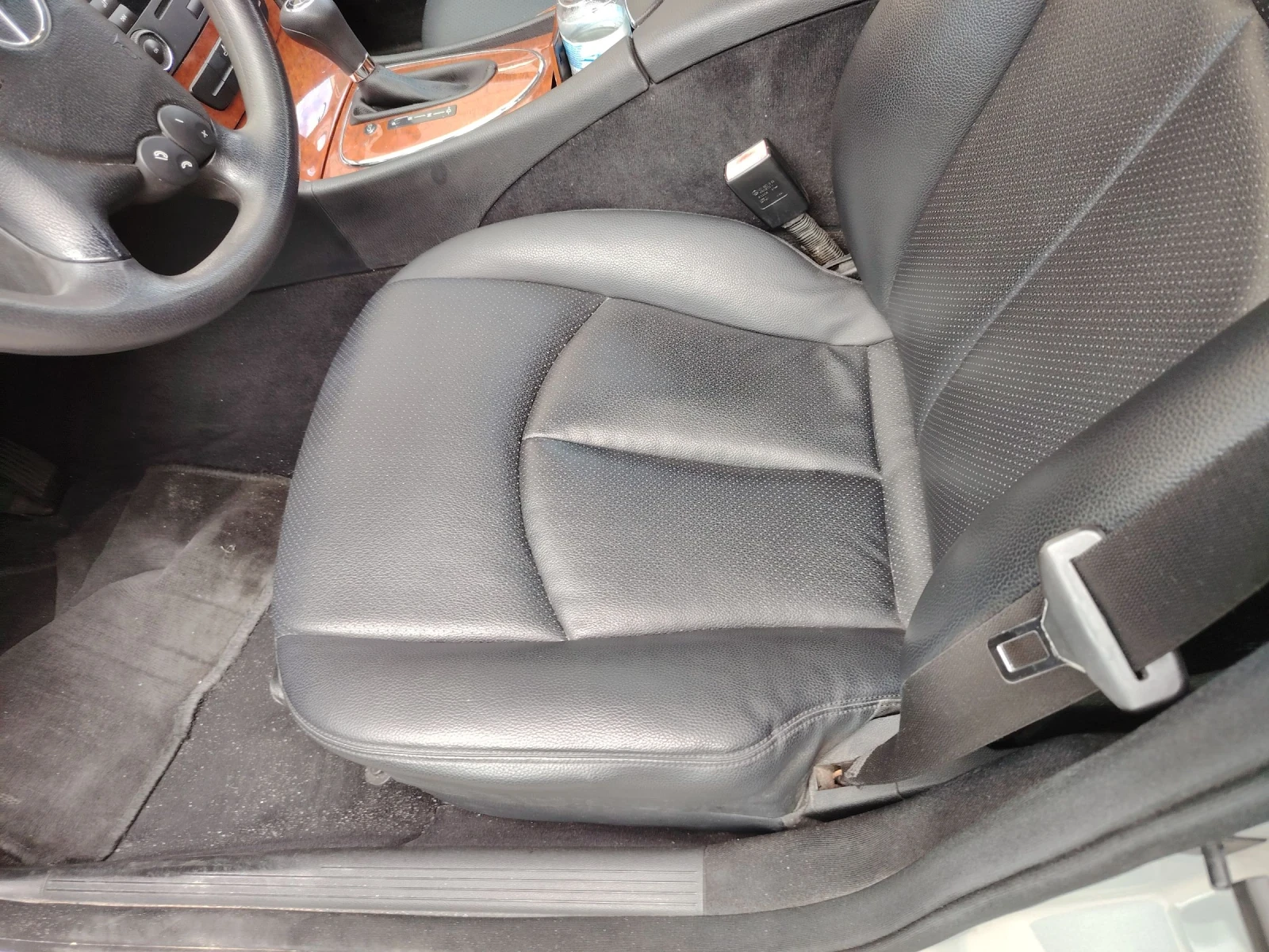 Mercedes-Benz E 220 Дизел, автомат, снимка 11 - Автомобили и джипове - 55390030