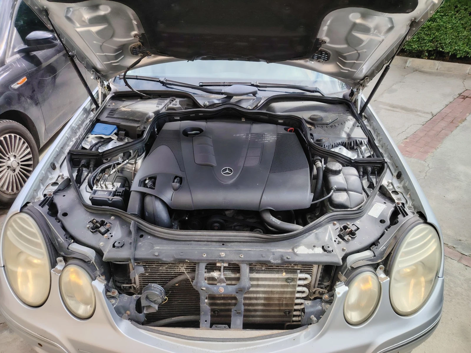 Mercedes-Benz E 220 Дизел, автомат