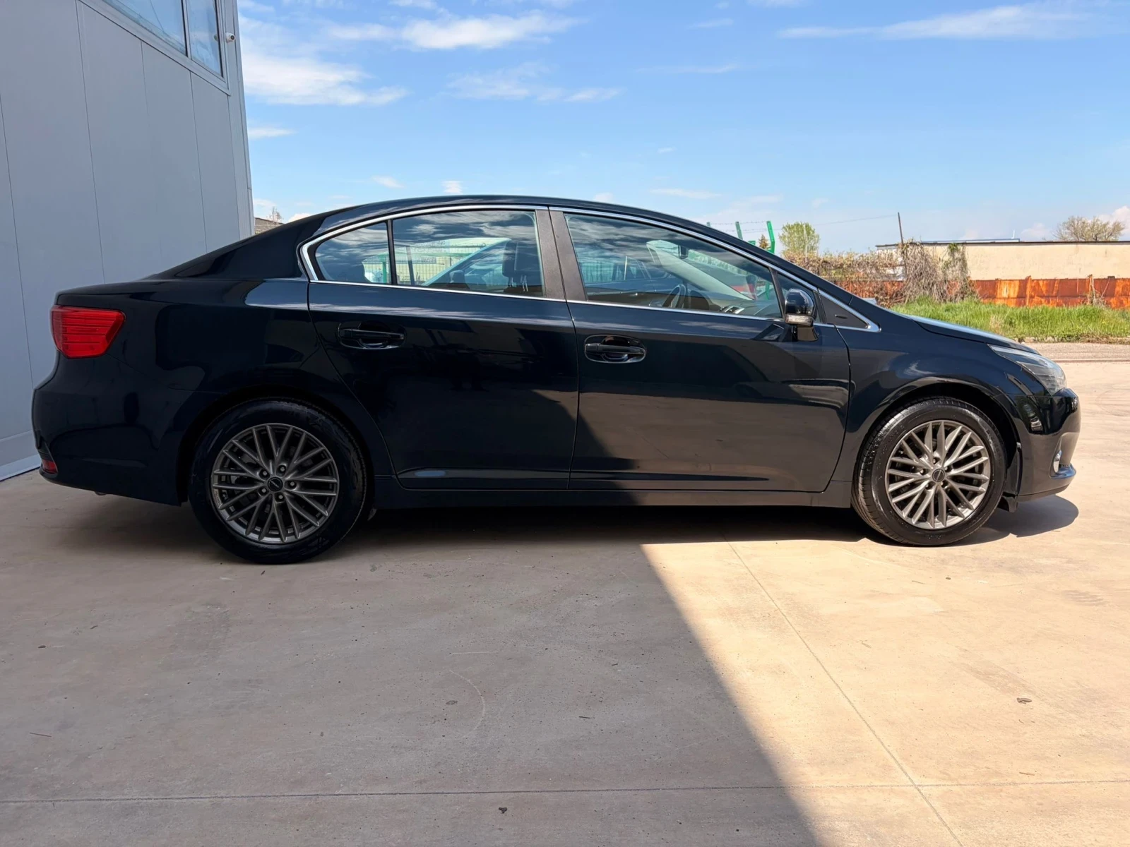 Toyota Avensis, снимка 3 - Автомобили и джипове - 55728432