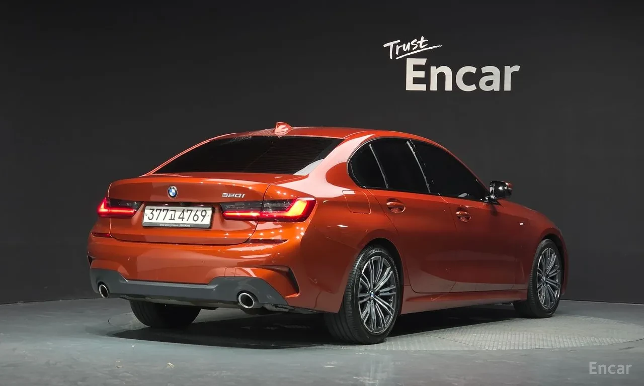 BMW 320 М-sport, снимка 2 - Автомобили и джипове - 56131559