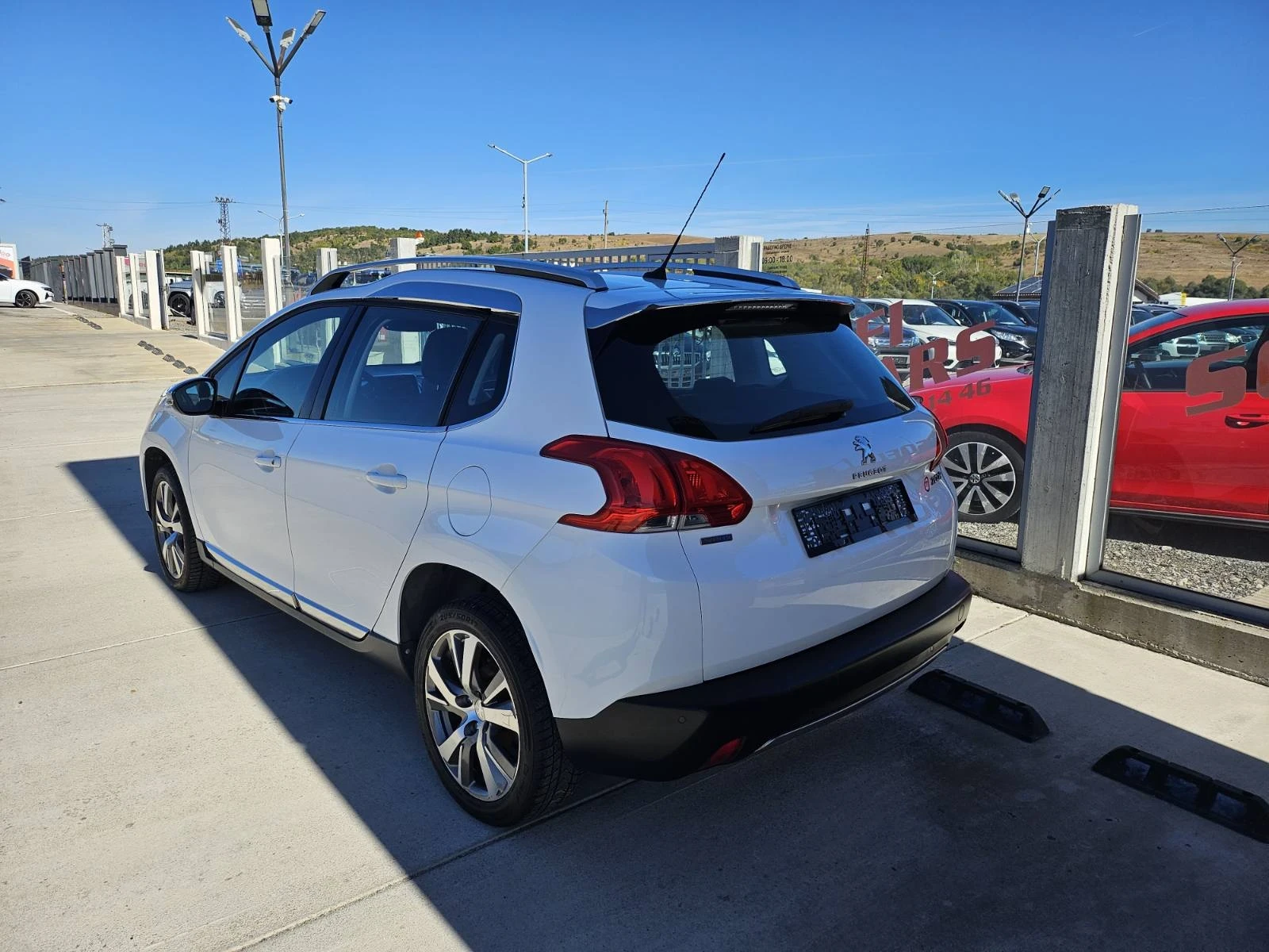 Peugeot 2008 1.6hdi, снимка 4 - Автомобили и джипове - 56337583