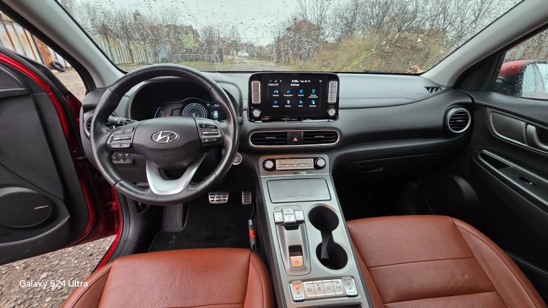 Hyundai Kona Hyundai Kona Premium 64kWh* SOH 96.7%* Кафяв кожен, снимка 8 - Автомобили и джипове - 49143793