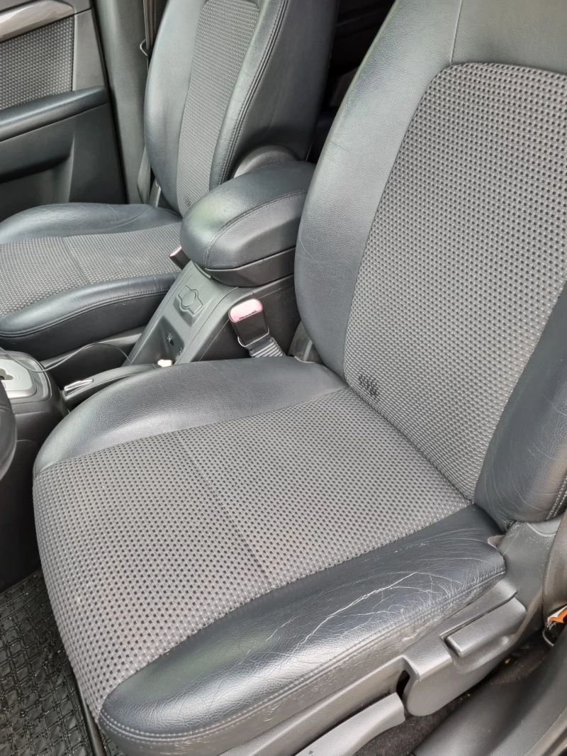Chevrolet Captiva 2.0, снимка 13 - Автомобили и джипове - 52605412