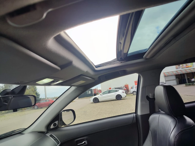 Mitsubishi Outlander 2.2 DI-D, снимка 11 - Автомобили и джипове - 52012319