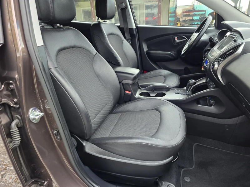 Hyundai IX35 2.0CRDI FACE NAVI AVTOMAT, снимка 8 - Автомобили и джипове - 52174190