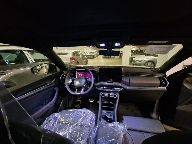 Skoda Kodiaq Vrs, FULL, 6+ 1 места, PANO, Head up, Кожа, печка, снимка 5 - Автомобили и джипове - 52747959