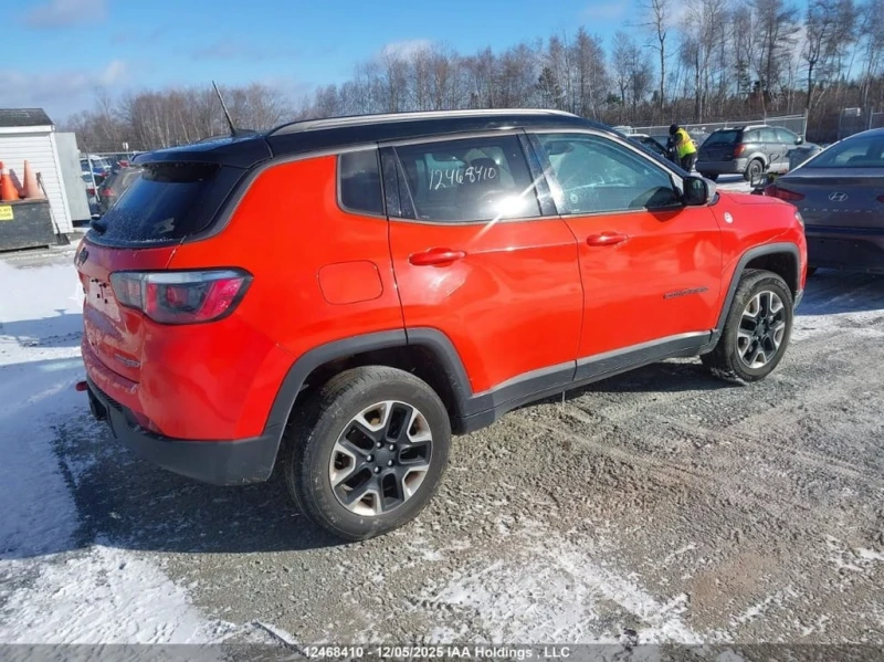 Jeep Compass * TRAILHAWK * CARFAX * БЕЗ ПЪРВОНАЧАЛНА ВНОСКА, снимка 4 - Автомобили и джипове - 52735244