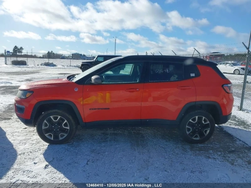 Jeep Compass * TRAILHAWK * CARFAX * БЕЗ ПЪРВОНАЧАЛНА ВНОСКА, снимка 15 - Автомобили и джипове - 52735244