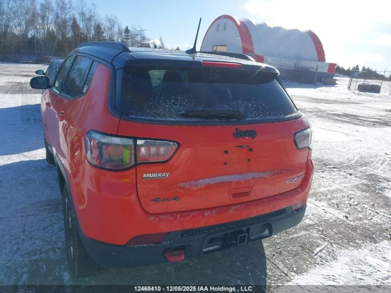 Jeep Compass * TRAILHAWK * CARFAX * БЕЗ ПЪРВОНАЧАЛНА ВНОСКА, снимка 17 - Автомобили и джипове - 52735244