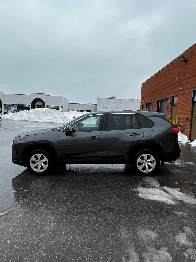 Toyota Rav4 LE * * CARFAX * * АВТО КРЕДИТ * * , снимка 3 - Автомобили и джипове - 53154452