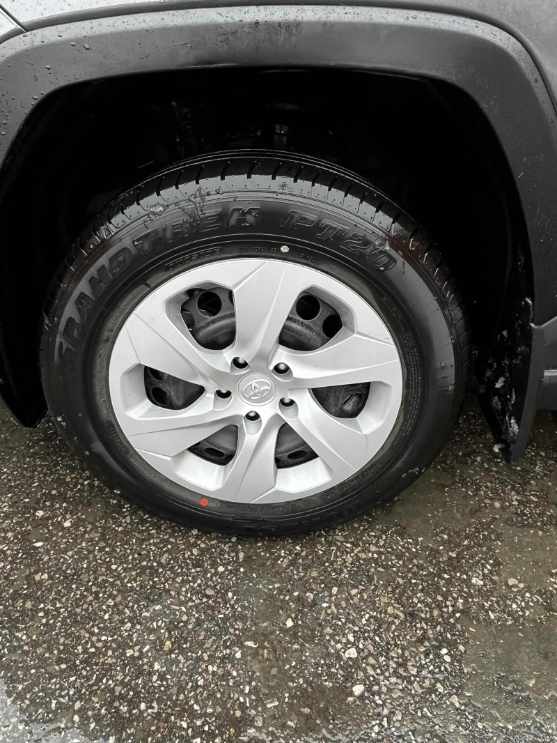 Toyota Rav4 LE * * CARFAX * * АВТО КРЕДИТ * * , снимка 12 - Автомобили и джипове - 53154452