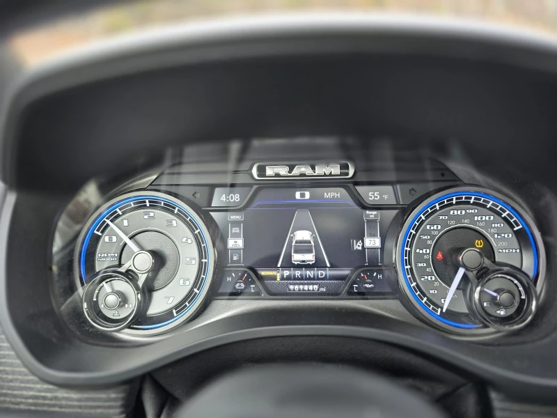 Dodge RAM 1500  Limited Crew Cab Short Bed, снимка 9 - Автомобили и джипове - 53234943