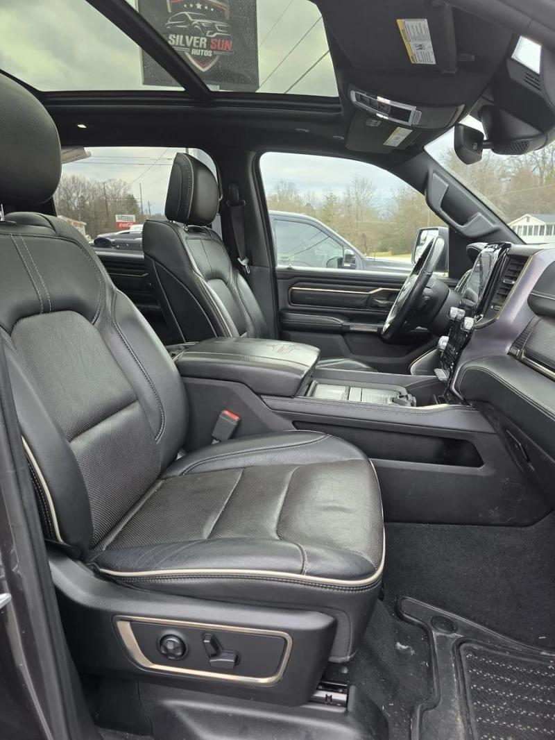 Dodge RAM 1500  Limited Crew Cab Short Bed, снимка 14 - Автомобили и джипове - 53234943