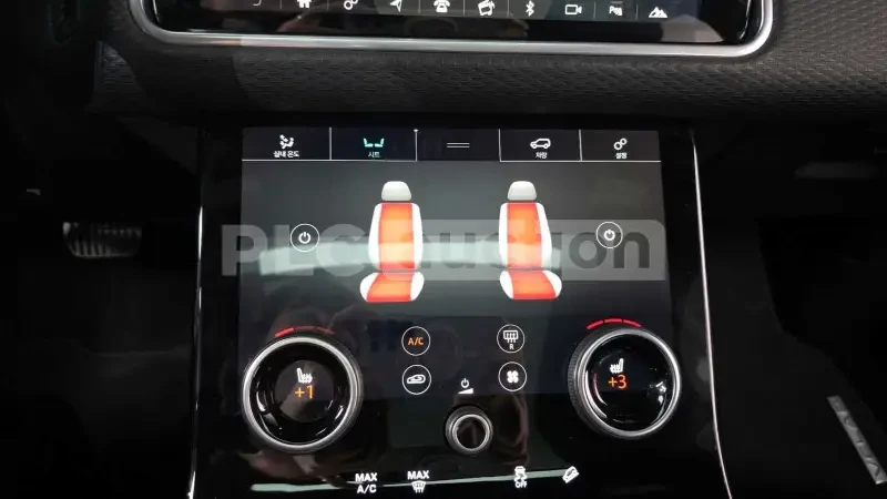 Land Rover Range Rover Velar AWD | ПОДГРЕВ | DIGITAL | ВКЛЮЧЕН ТЕХНОТЕСТ, снимка 12 - Автомобили и джипове - 54231300