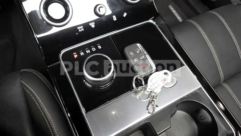 Land Rover Range Rover Velar AWD | ПОДГРЕВ | DIGITAL | ВКЛЮЧЕН ТЕХНОТЕСТ, снимка 7 - Автомобили и джипове - 54231300
