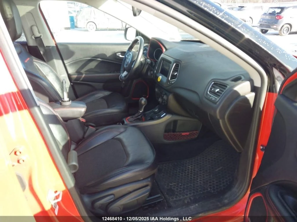 Jeep Compass * TRAILHAWK * CARFAX * БЕЗ ПЪРВОНАЧАЛНА ВНОСКА - изображение 5